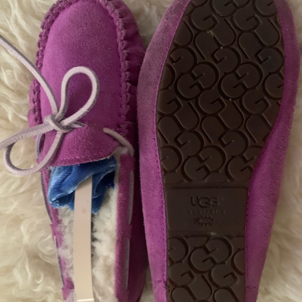 EUC Ugg flats